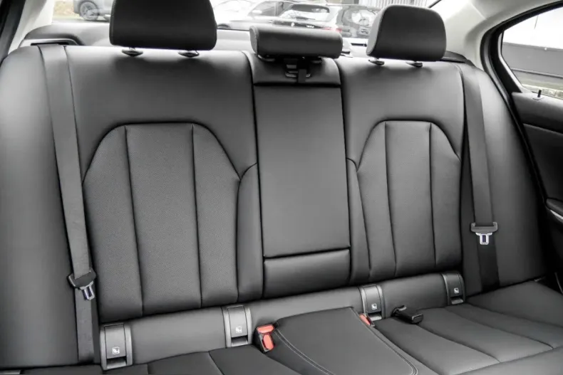 BMW 330 (Seria 3) din 2024 cu 49.827 km - oferta BMW207863 - foto 4