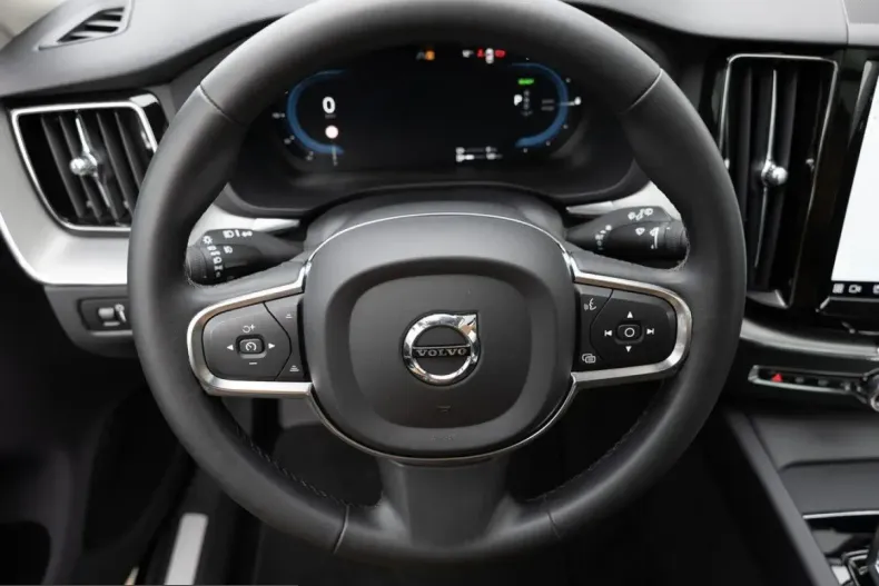 Volvo XC60 din 2021 cu 36.382 km - oferta VOL207868 - foto 31