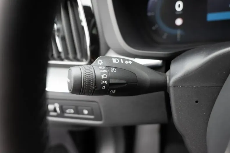 Volvo XC60 din 2021 cu 36.382 km - oferta VOL207868 - foto 42