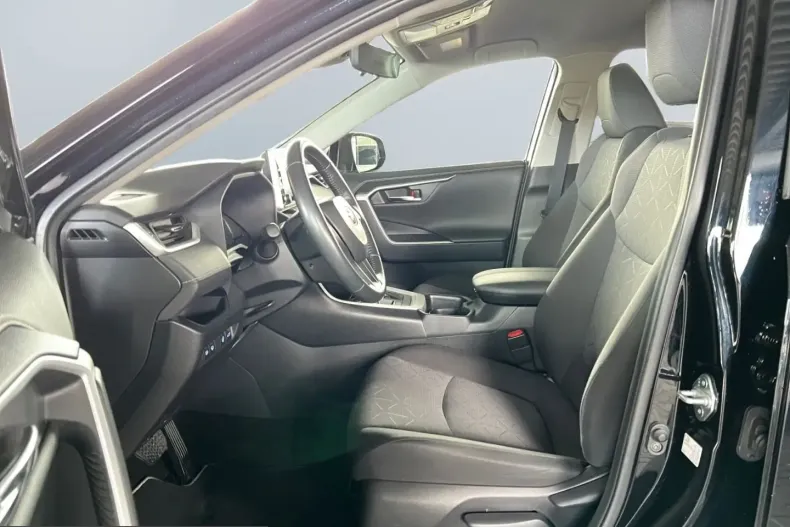 Toyota RAV4 din 2022 cu 64.035 km - oferta TOY207871 - foto 9