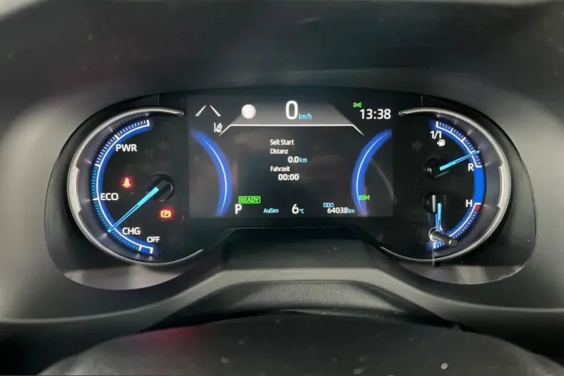 Toyota RAV4 din 2022 cu 64.035 km - oferta TOY207871 - foto 13