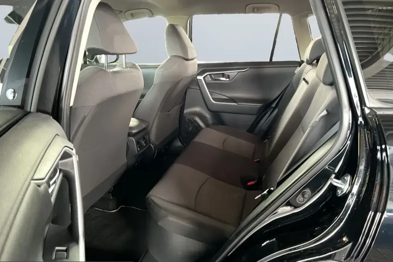 Toyota RAV4 din 2022 cu 64.035 km - oferta TOY207871 - foto 15