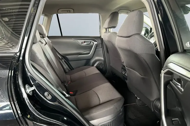 Toyota RAV4 din 2022 cu 64.035 km - oferta TOY207871 - foto 17