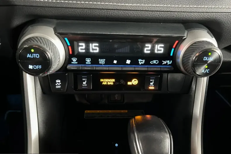 Toyota RAV4 din 2022 cu 64.035 km - oferta TOY207871 - foto 22