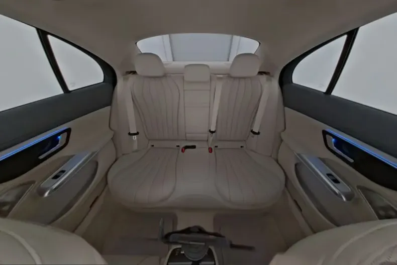 Mercedes-Benz E 400 (Clasa E) din 2025 cu 19.999 km - oferta MER207875 - foto 8