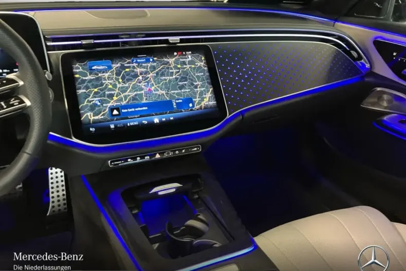 Mercedes-Benz E 400 (Clasa E) din 2025 cu 14.784 km - oferta MER207877 - foto 13