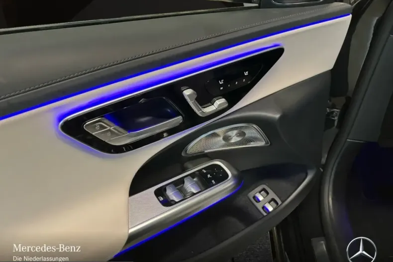 Mercedes-Benz E 400 (Clasa E) din 2025 cu 14.784 km - oferta MER207877 - foto 14