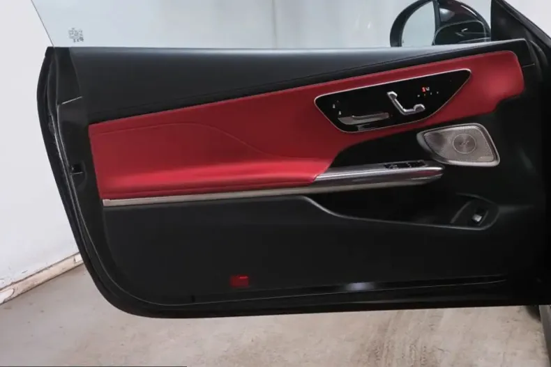 Mercedes-Benz CLE 300 (Clasa CLE) din 2025 cu 25.170 km - oferta MER207879 - foto 10