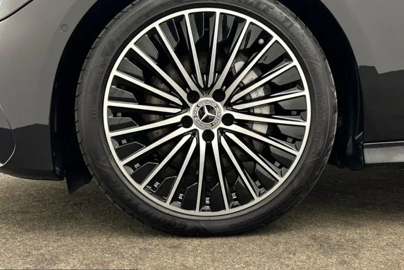 Mercedes-Benz CLE 300 (Clasa CLE) din 2025 cu 3.900 km - oferta MER207881 - foto 8