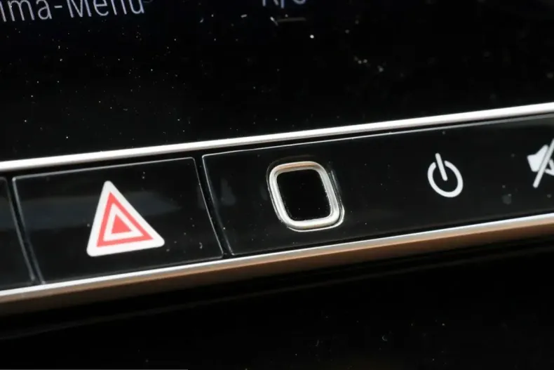 Mercedes-Benz CLE 300 (Clasa CLE) din 2025 cu 9.071 km - oferta MER207884 - foto 17