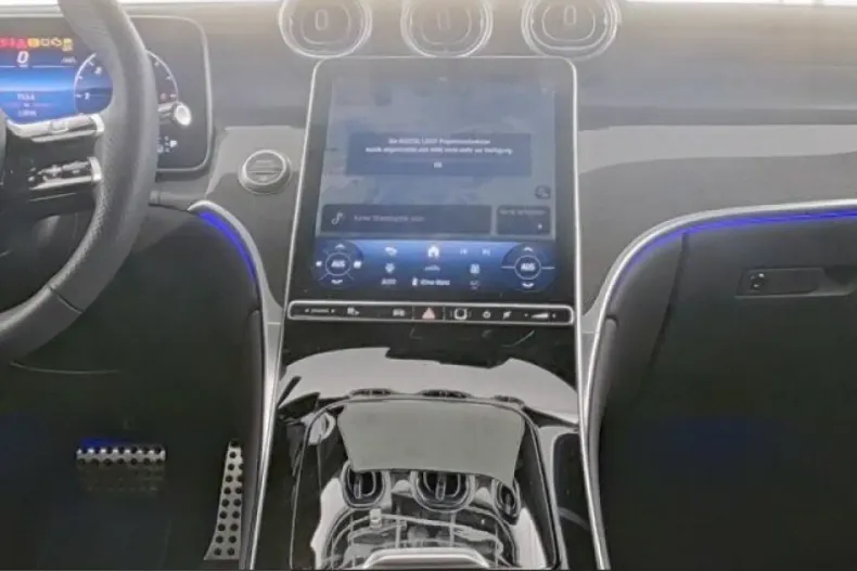 Mercedes-Benz GLC 300 (Clasa GLC) din 2025 cu 13.895 km - oferta MER207888 - foto 5