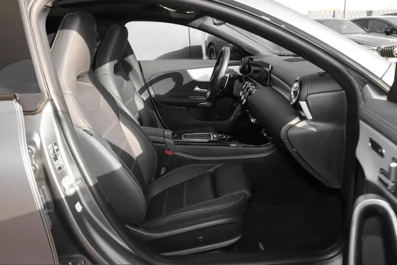 Mercedes-Benz CLA 35 AMG (Clasa CLA) din 2024 cu 26.482 km - oferta MER207891 - foto 5