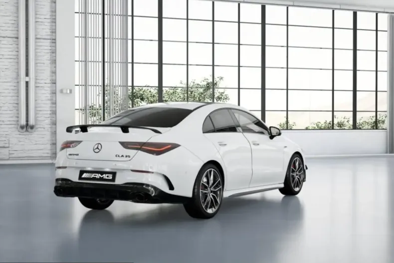 Mercedes-Benz CLA 35 AMG (Clasa CLA) din 2024 cu 21.374 km - oferta MER207893 - foto 2