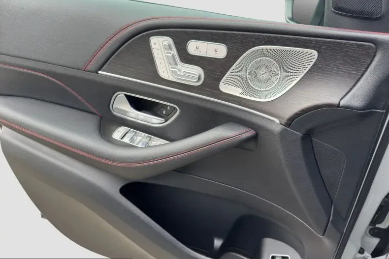 Mercedes-Benz GLE 53 AMG (Clasa GLE) din 2024 cu 10.300 km - oferta MER207909 - foto 14