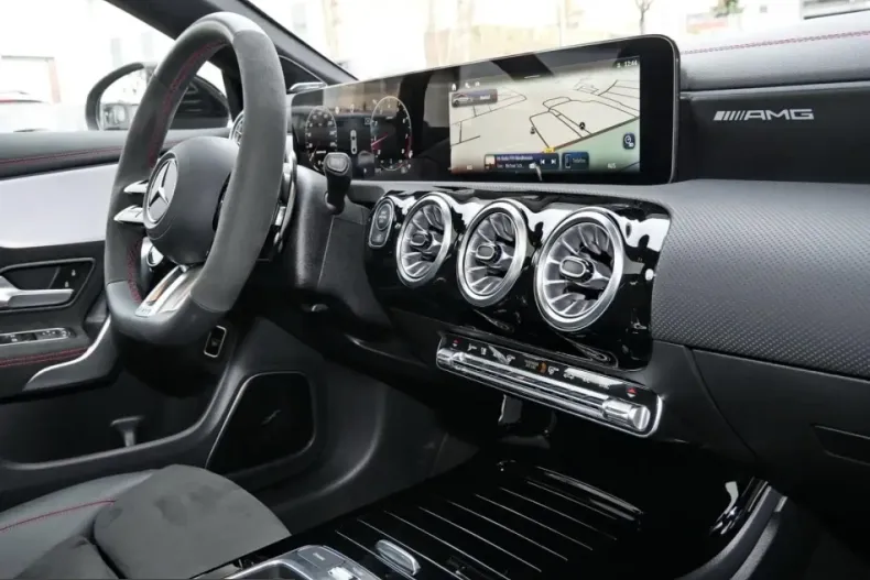 Mercedes-Benz CLA 45 AMG (Clasa CLA) din 2025 cu 4.200 km - oferta MER207910 - foto 10