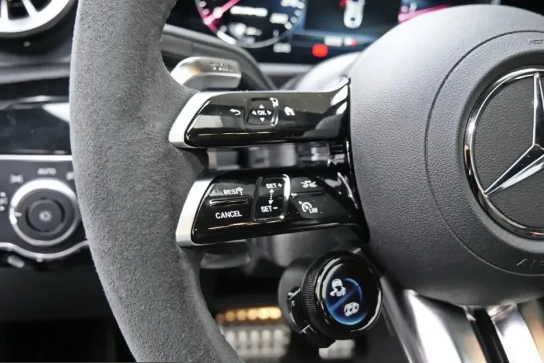 Mercedes-Benz CLA 45 AMG (Clasa CLA) din 2025 cu 4.200 km - oferta MER207910 - foto 12