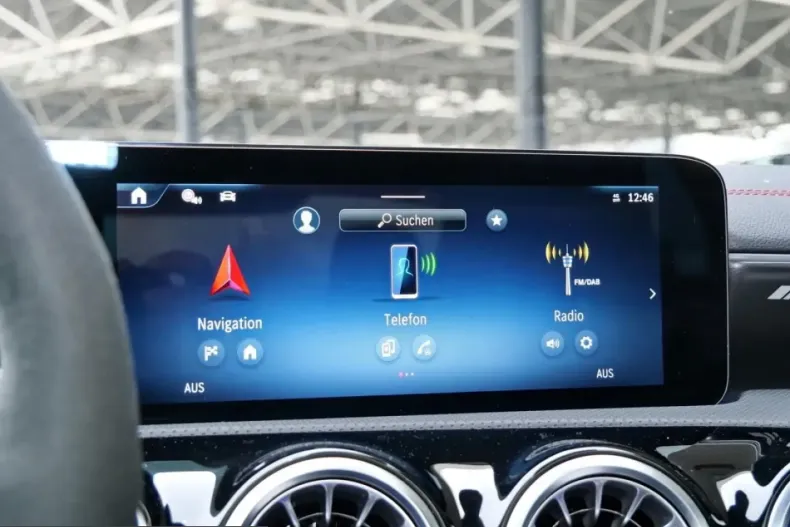 Mercedes-Benz CLA 45 AMG (Clasa CLA) din 2025 cu 4.200 km - oferta MER207910 - foto 19