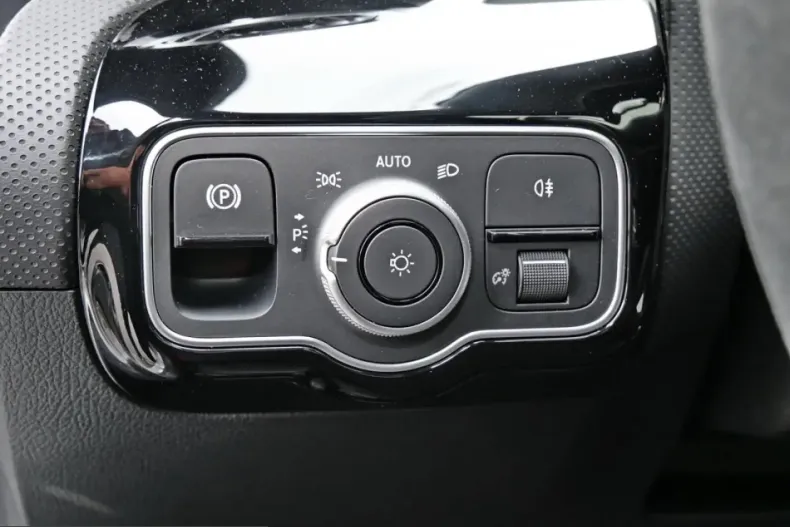 Mercedes-Benz CLA 45 AMG (Clasa CLA) din 2025 cu 4.200 km - oferta MER207910 - foto 21