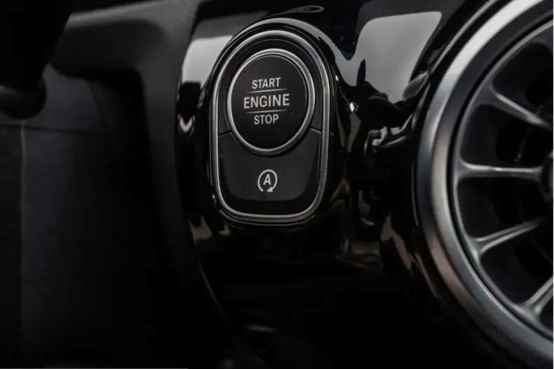 Mercedes-Benz CLA 45 AMG (Clasa CLA) din 2024 cu 12.458 km - oferta MER207911 - foto 15