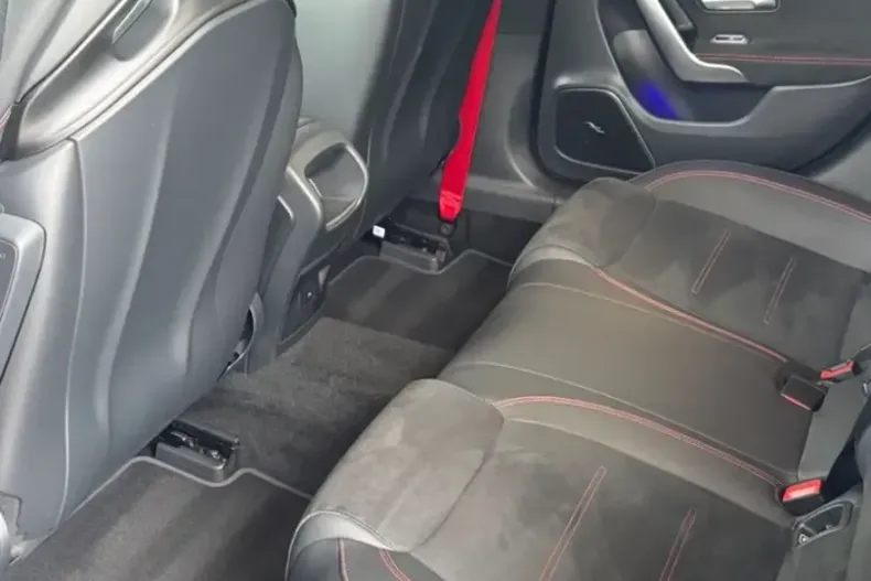 Mercedes-Benz CLA 45 AMG (Clasa CLA) din 2023 cu 48.700 km - oferta MER207913 - foto 15