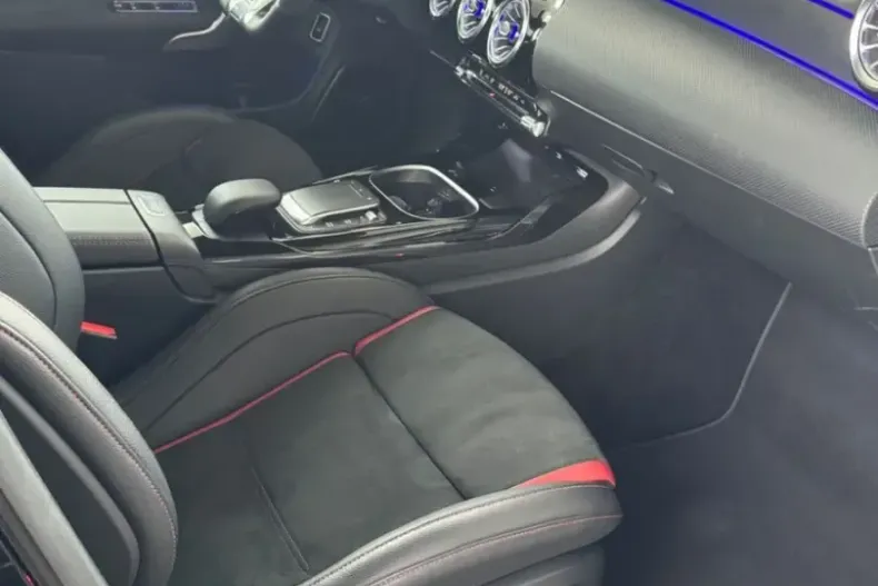 Mercedes-Benz CLA 45 AMG (Clasa CLA) din 2023 cu 48.700 km - oferta MER207913 - foto 19