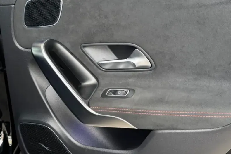 Mercedes-Benz CLA 45 AMG (Clasa CLA) din 2023 cu 48.700 km - oferta MER207913 - foto 29