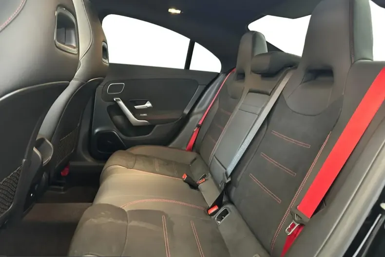 Mercedes-Benz CLA 35 AMG (Clasa CLA) din 2024 cu 10.318 km - oferta MER207914 - foto 12