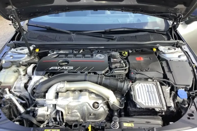 Mercedes-Benz CLA 35 AMG (Clasa CLA) din 2024 cu 23.433 km - oferta MER207915 - foto 6