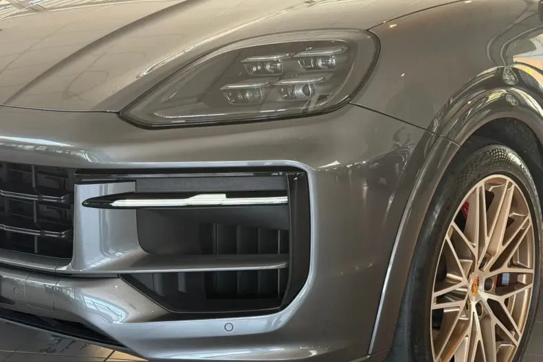 Porsche Cayenne din 2024 cu 46.000 km - oferta POR207943 - foto 2