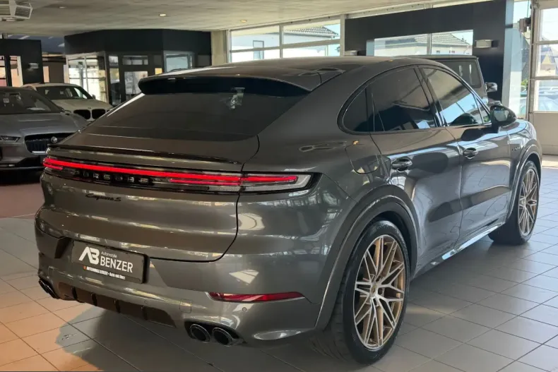 Porsche Cayenne din 2024 cu 46.000 km - oferta POR207943 - foto 12