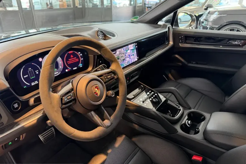 Porsche Cayenne din 2024 cu 46.000 km - oferta POR207943 - foto 27