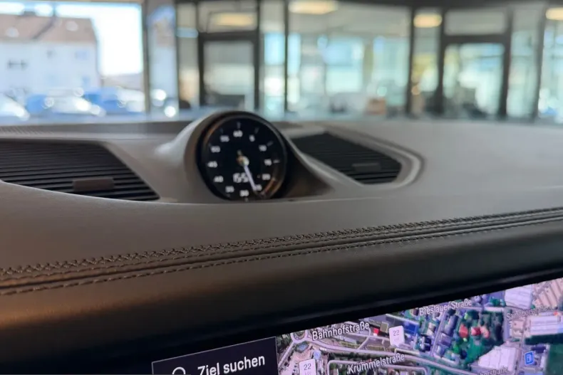 Porsche Cayenne din 2024 cu 46.000 km - oferta POR207943 - foto 40