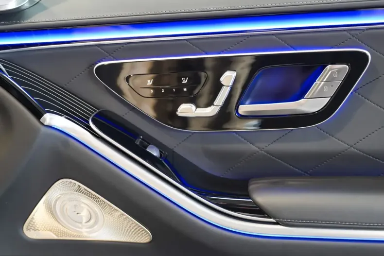 Mercedes-Benz S 580 (Clasa S) din 2024 cu 23.694 km - oferta MER207945 - foto 10