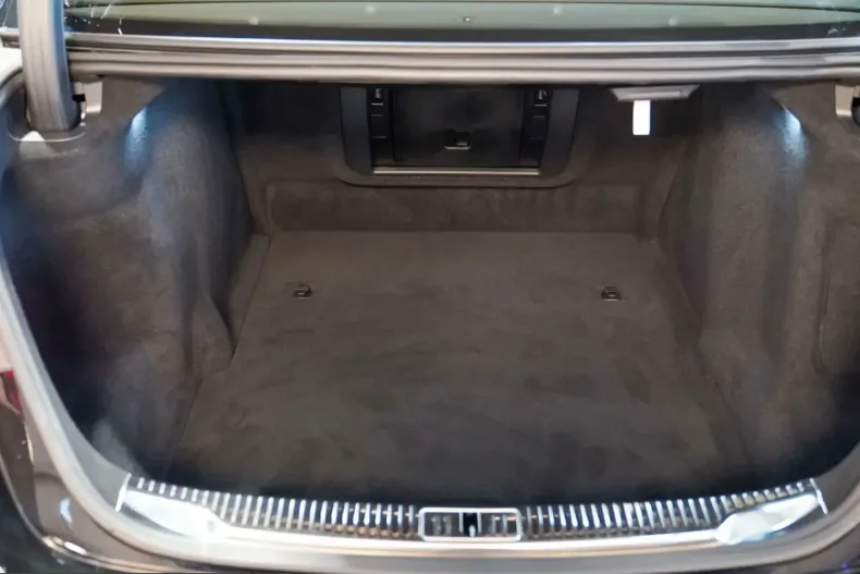 Mercedes-Benz S 500 (Clasa S) din 2025 cu 20.223 km - oferta MER207946 - foto 15