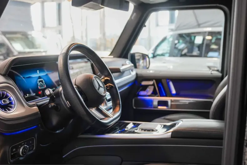 Mercedes-Benz G 450 (Clasa G) din 2024 cu 14.597 km - oferta MER207947 - foto 13