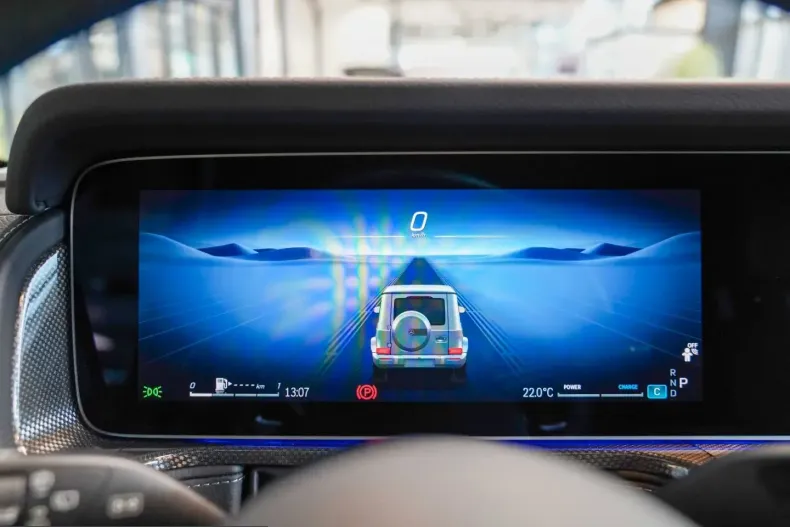 Mercedes-Benz G 450 (Clasa G) din 2024 cu 14.597 km - oferta MER207947 - foto 15