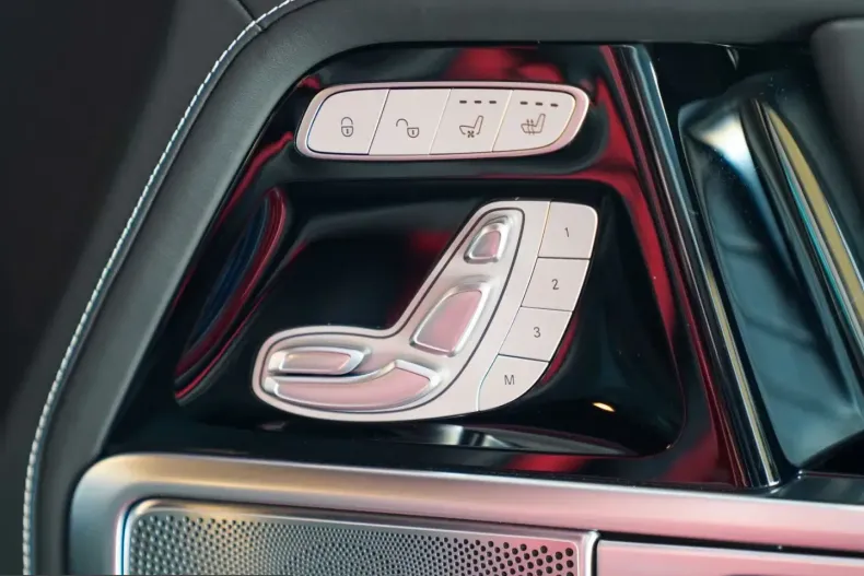 Mercedes-Benz G 500 (Clasa G) din 2024 cu 6.389 km - oferta MER207948 - foto 13