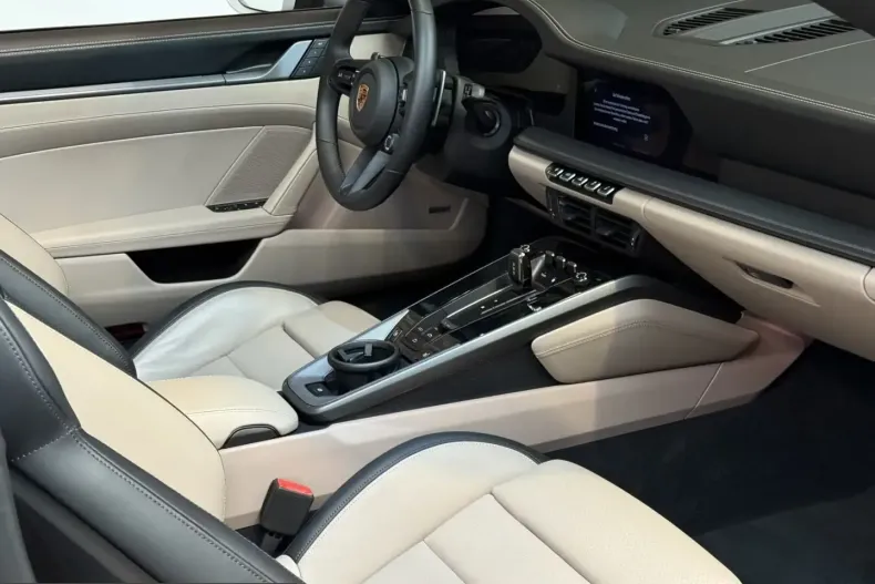 Porsche 911 din 2025 cu 9.900 km - oferta POR207949 - foto 8