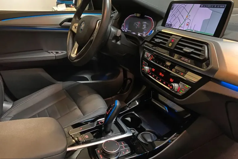 BMW iX3 (Seria X) din 2021 cu 49.088 km - oferta BMW207963 - foto 3