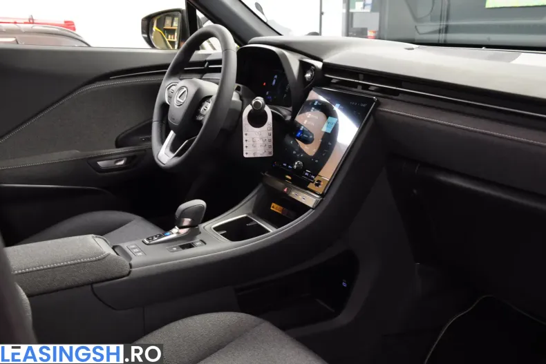 Lexus LBX din 2026 cu 10 km - oferta LEX207977 - foto 7