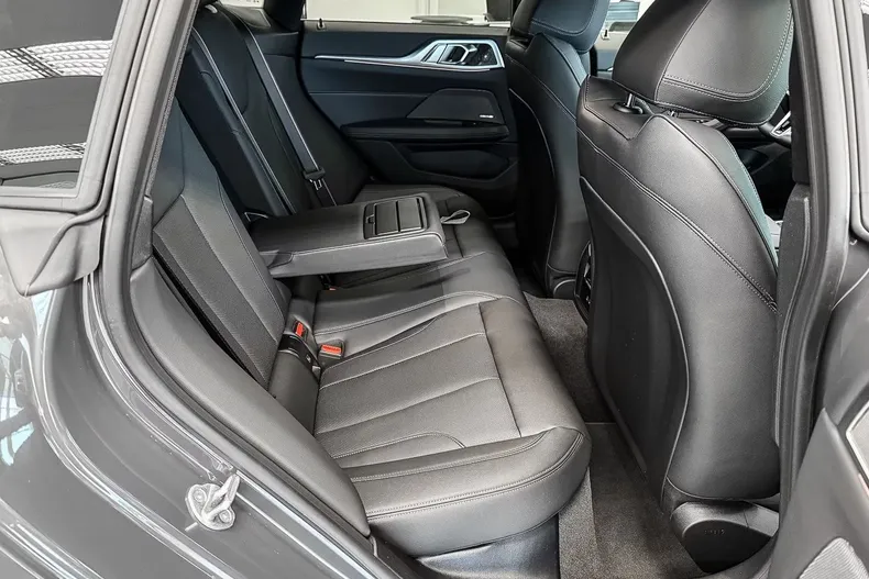 BMW 430i (Seria 4) din 2026 cu 3.000 km - oferta BMW207981 - foto 14