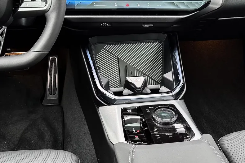 BMW X3 (Seria X) din 2025 cu 5.400 km - oferta BMW207982 - foto 12