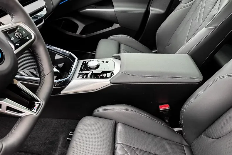 BMW X3 (Seria X) din 2025 cu 5.400 km - oferta BMW207982 - foto 16