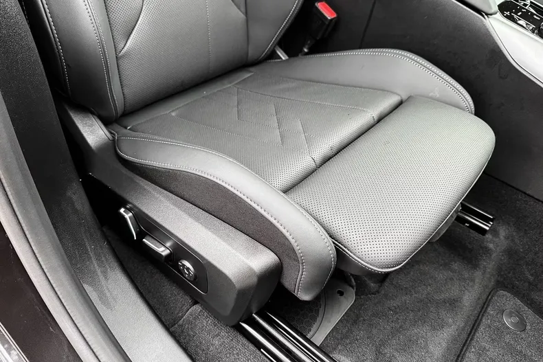 BMW X3 (Seria X) din 2025 cu 5.400 km - oferta BMW207982 - foto 18