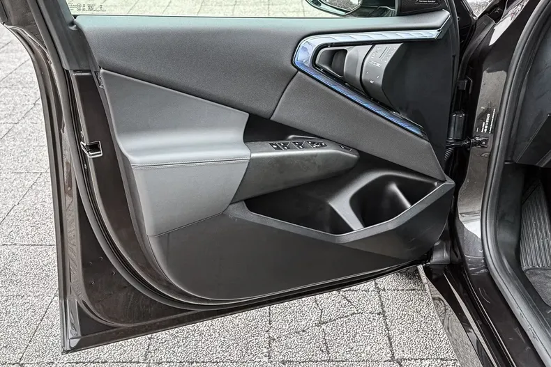 BMW X3 (Seria X) din 2025 cu 5.400 km - oferta BMW207982 - foto 21