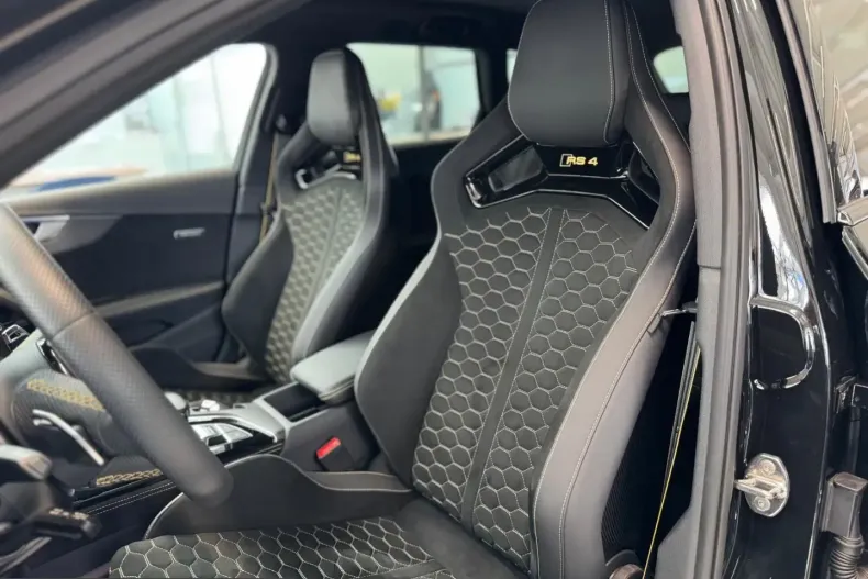 Audi RS4 din 2025 cu 8.500 km - oferta AUD207988 - foto 8