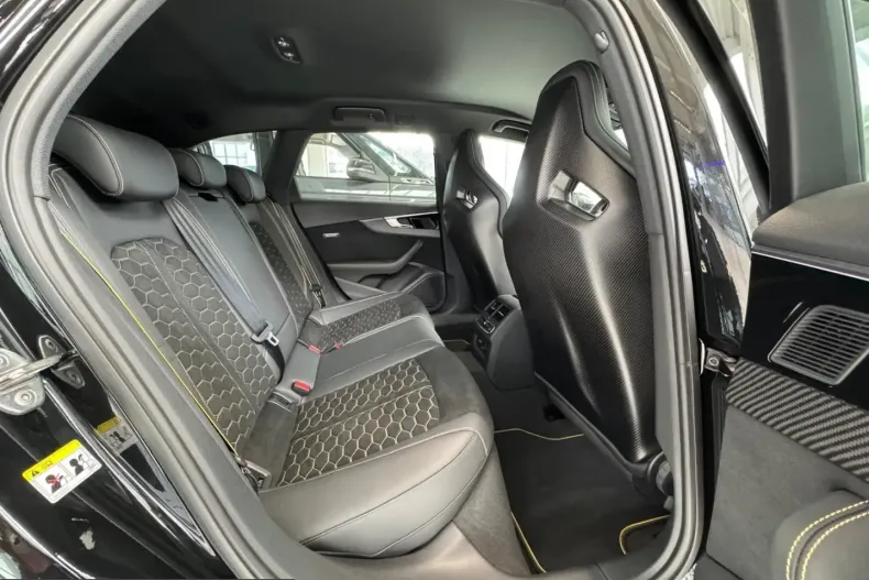 Audi RS4 din 2025 cu 8.500 km - oferta AUD207988 - foto 18