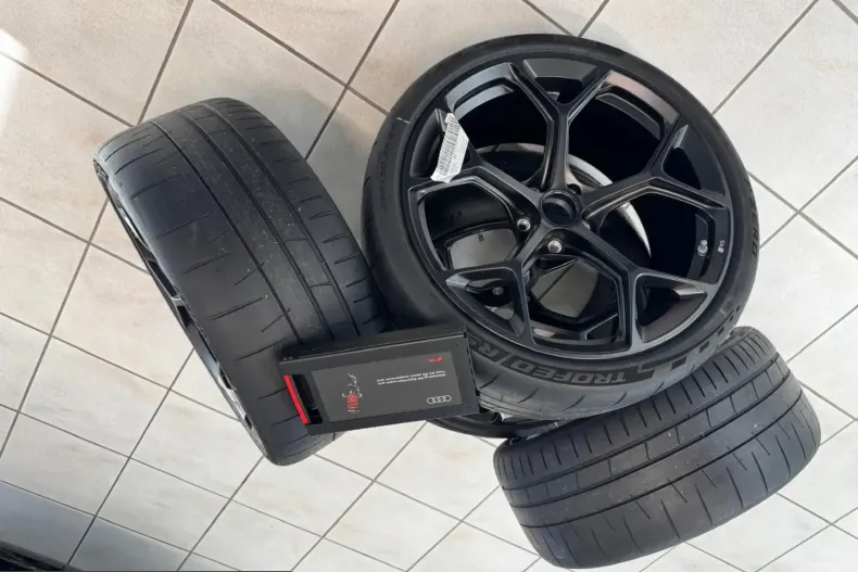 Audi RS4 din 2025 cu 8.500 km - oferta AUD207988 - foto 23