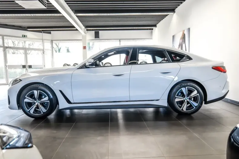 BMW 420i (Seria 4) din 2023 cu 68.200 km - oferta BMW207994 - foto 9