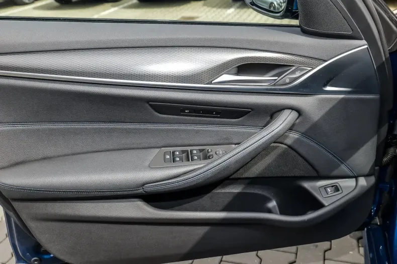 BMW 520 (Seria 5) din 2023 cu 40.825 km - oferta BMW208028 - foto 18